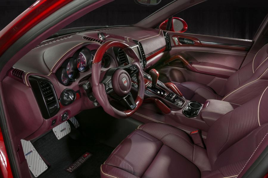  Porsche Cayenne Turbo by Mansory 2015 года  (фото 3 из 13)